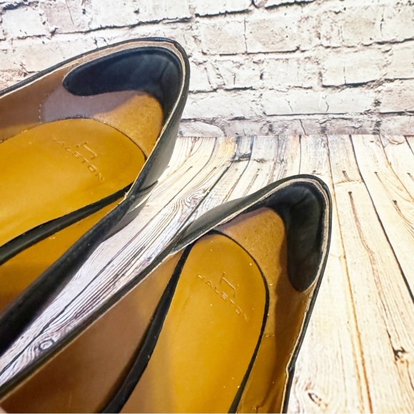 Halston | black leather pointed toe flats 7.5 - Picture 9 of 14